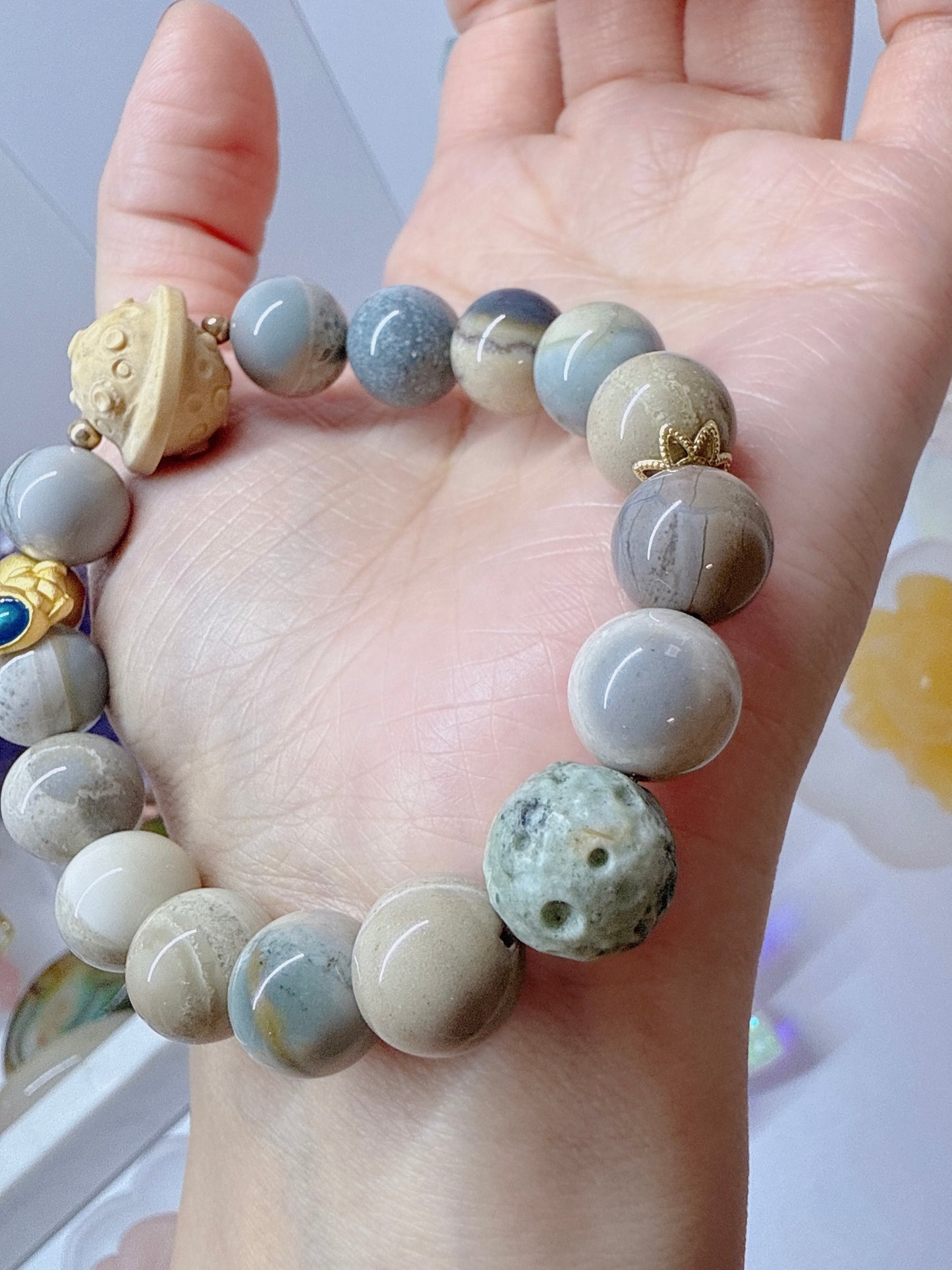 Alxa Agate Meditation Bracelet